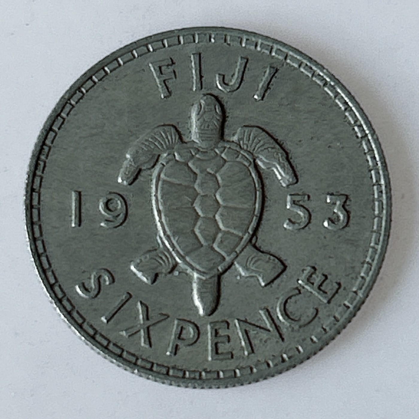 海外回流1元起拍小铺 各国钱币散币场 第11期 斐济1953年6便士