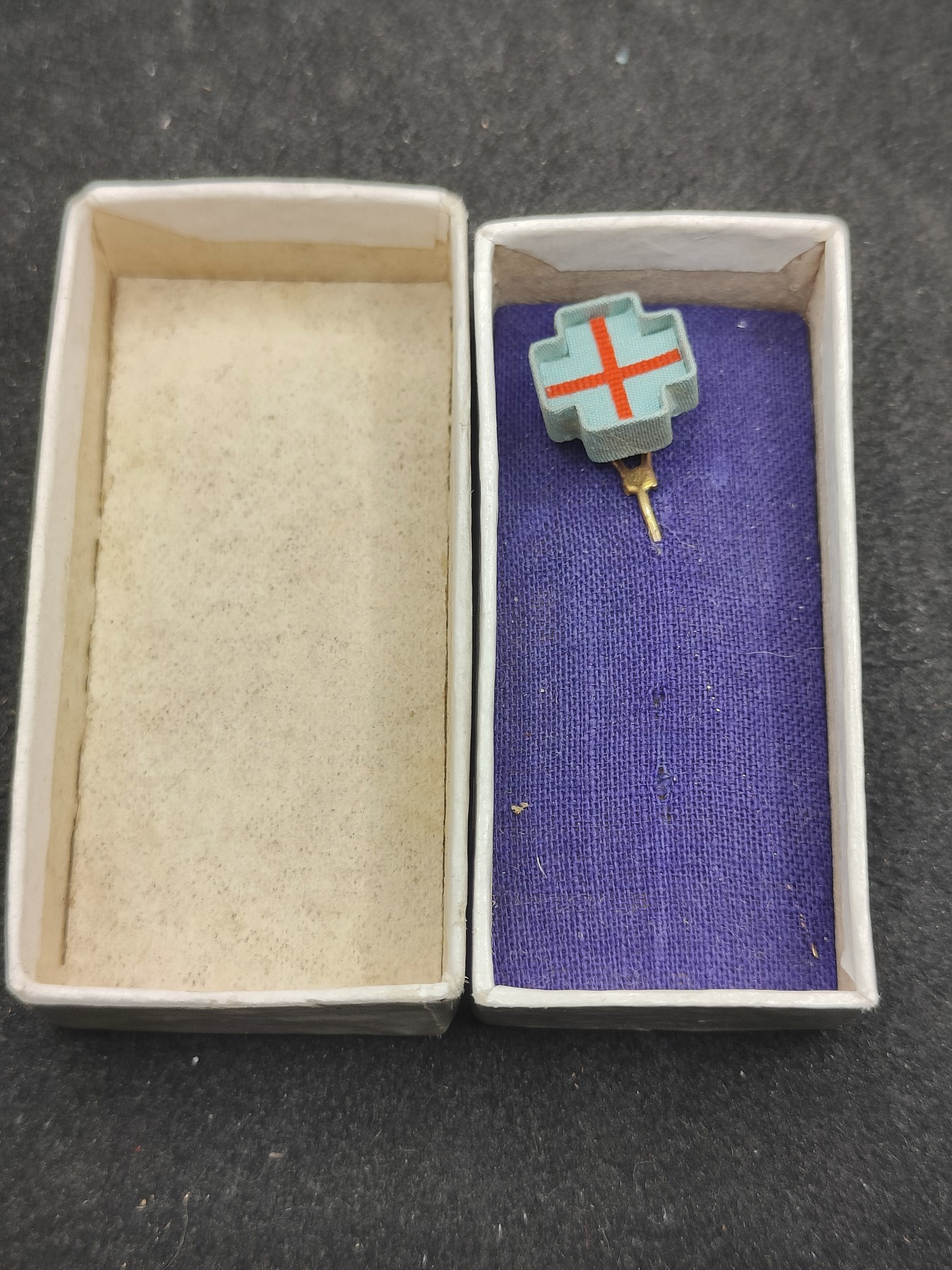 全场0元起拍 第150期 咸鱼国勋章拍卖专场 4月24日（周三）下午6：00开始 日本赤十字终身社员略授