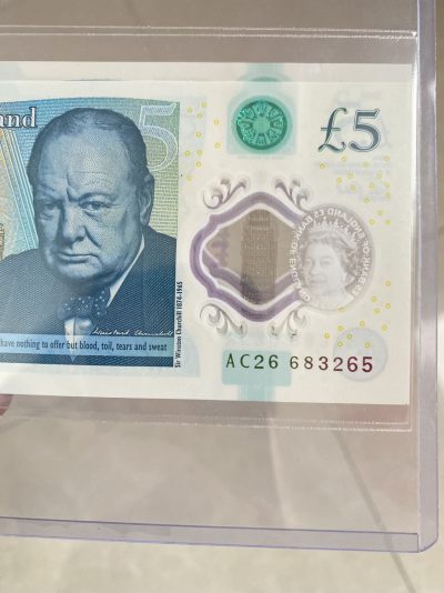 英国2015年新版5英镑 G序列塑料钞（丘吉尔）全新UNC  伊丽莎白二世 - 英国2015年新版5英镑 G序列塑料钞（丘吉尔）全新UNC  伊丽莎白二世