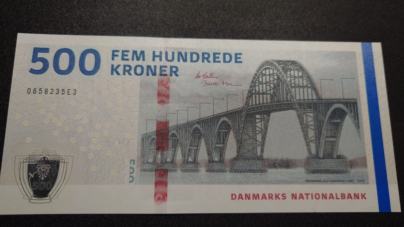 【世界钱币】精选微拍第102期暨2024年第13期  部分卖剩货品继续拍 最新版丹麦500克朗 全新绝品无47尾号35E3