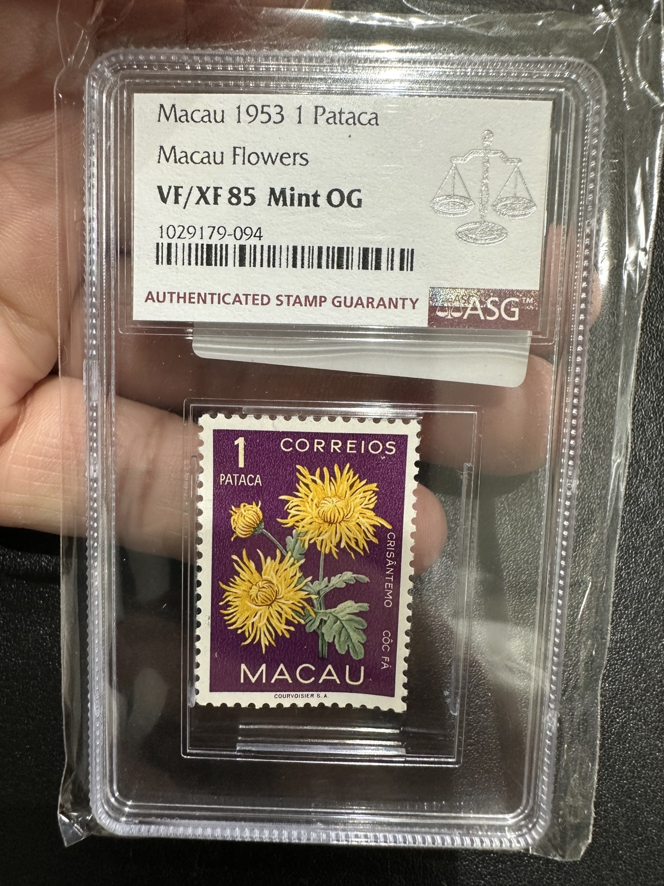 《外钞收藏家》第三百六十二期 评级邮票 四枚一起