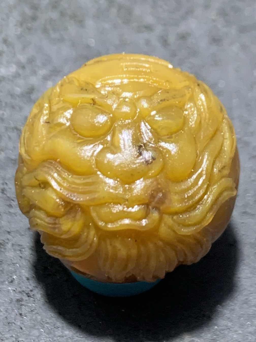 精美亚光高玉化黄金色战国红玛瑙手工雕刻钟馗圆珠一个，