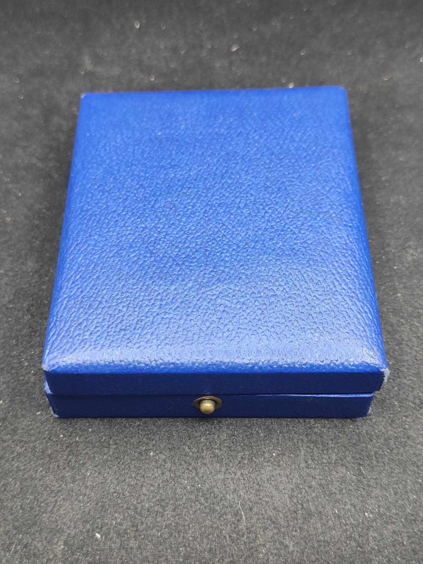 全场0元起拍 第150期 咸鱼国勋章拍卖专场 4月24日（周三）下午6：00开始 早期第一版良好做工 铜珐琅 东德20周年建国纪念章