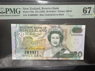 《外钞收藏家》第三百六十二期 - 1992年新西兰20 首发AA冠 PMG67 无47 靓号
