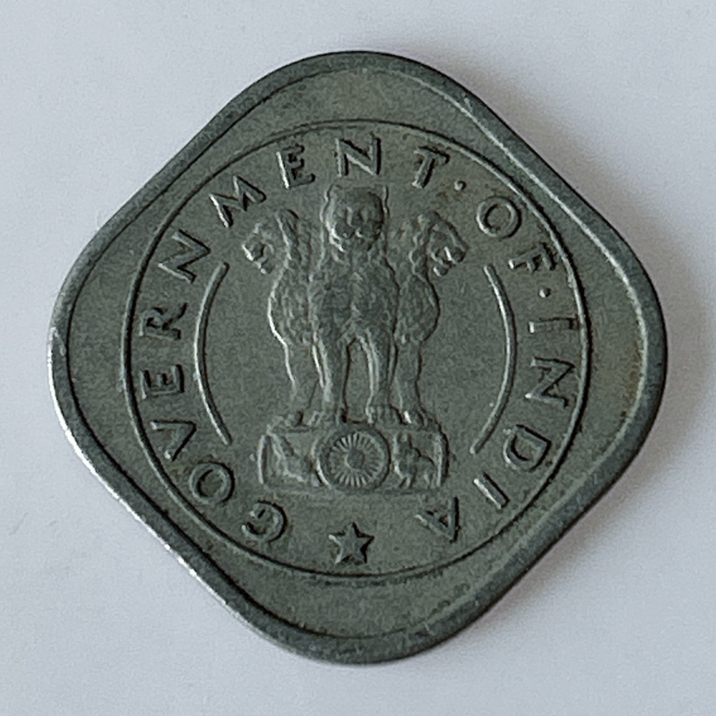 海外回流1元起拍小铺 各国钱币散币场 第11期 印度1954年1/2安娜 神牛