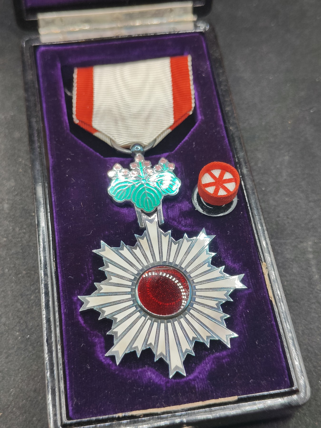 全场0元起拍 第150期 咸鱼国勋章拍卖专场 4月24日（周三）下午6：00开始 日本六等瑞宝章银制带盒略