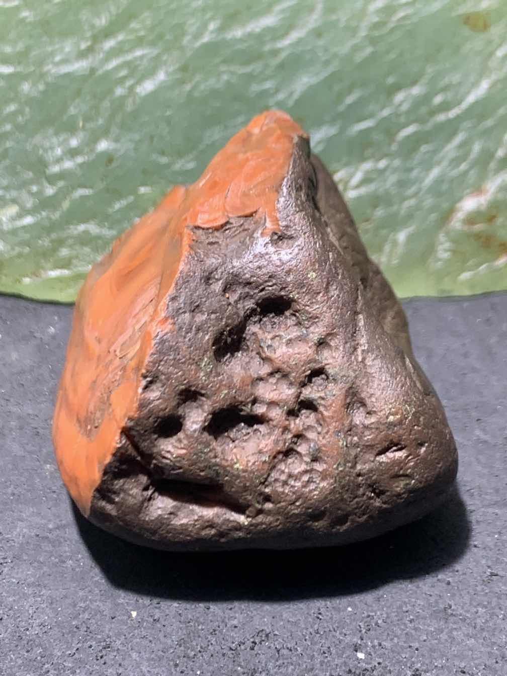 精美开口铁皮柿子红南红玛瑙原石一颗