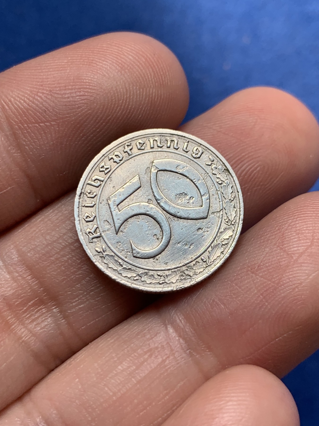 《竞宝斋》第260场-周日，周一，周二 3场连拍 (全场包邮) 德国二战时期50芬尼镍币（坦克币）