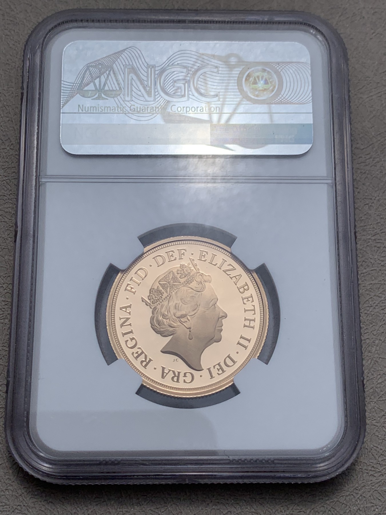 《竞宝斋》第260场-周日，周一，周二 3场连拍 (全场包邮) 4枚一套 NGC PF69-70 2020年英国乔三密印金马剑套装 带木质原盒 限量600套 总重近30克 917金 错过即无