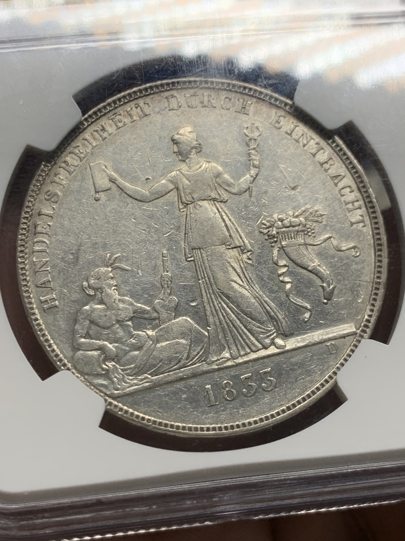 《竞宝斋》第260场-周日，周一，周二 3场连拍 (全场包邮) NGC XF45 德国1833年符腾堡威廉一世头像拿花女神纪念自由贸易协定泰勒银币 斯图加特铸币厂W版