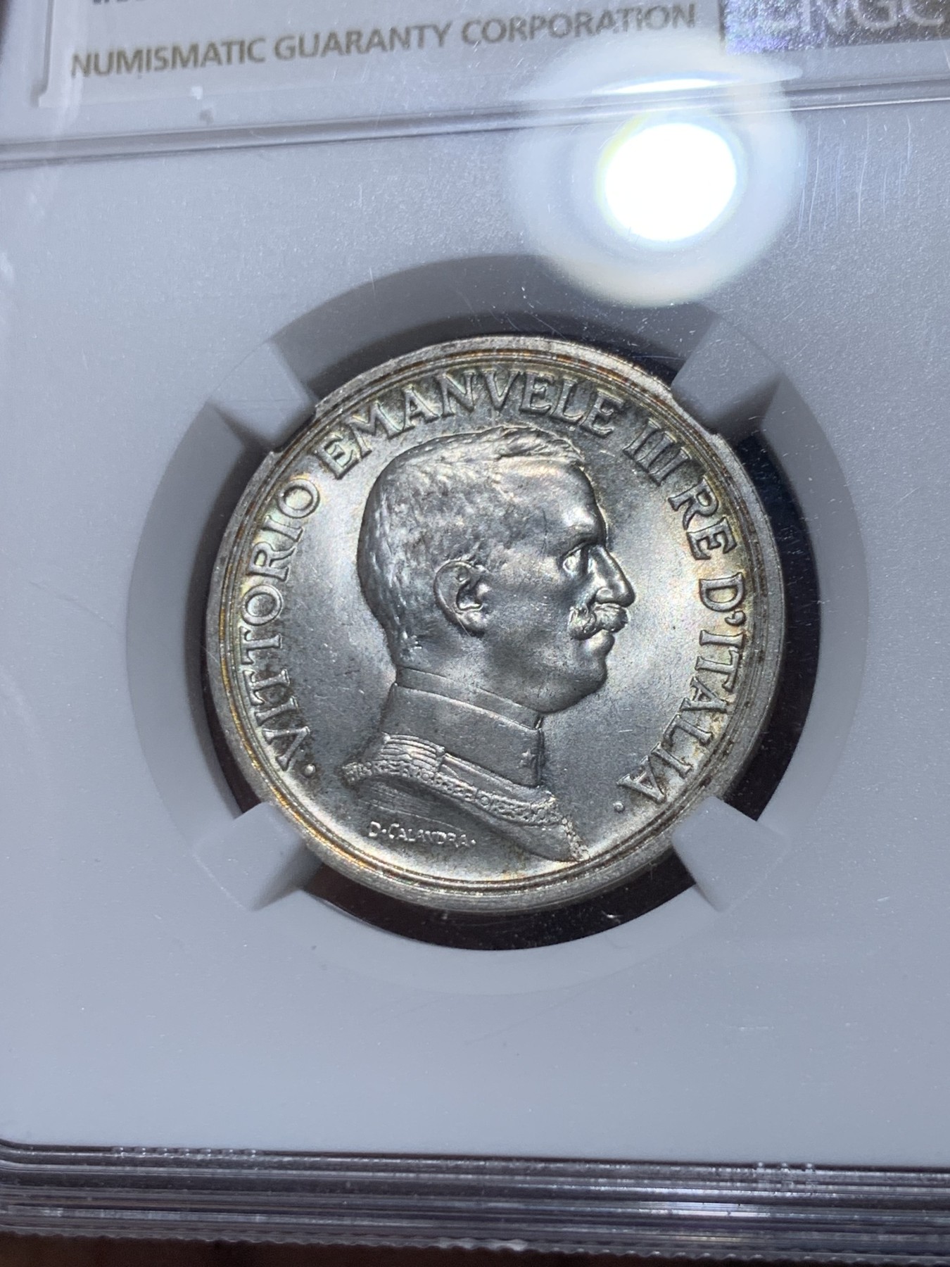 《竞宝斋》第260场-周日，周一，周二 3场连拍 (全场包邮) NGC MS63 意大利 1916年 马车 2里拉 银币 转光好品