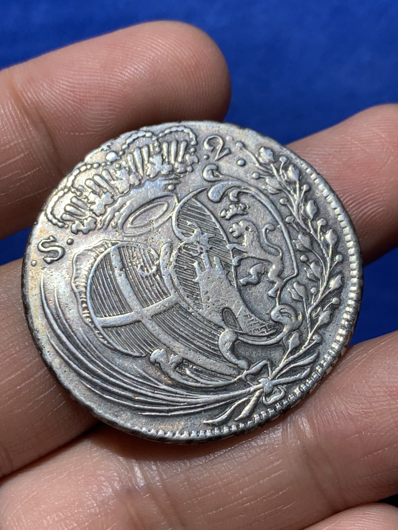 《竞宝斋》第260场-周日，周一，周二 3场连拍 (全场包邮) 马耳他 1774年 2S 大银币 23克 非常稀少的品种 N未给入盒 带标签上拍