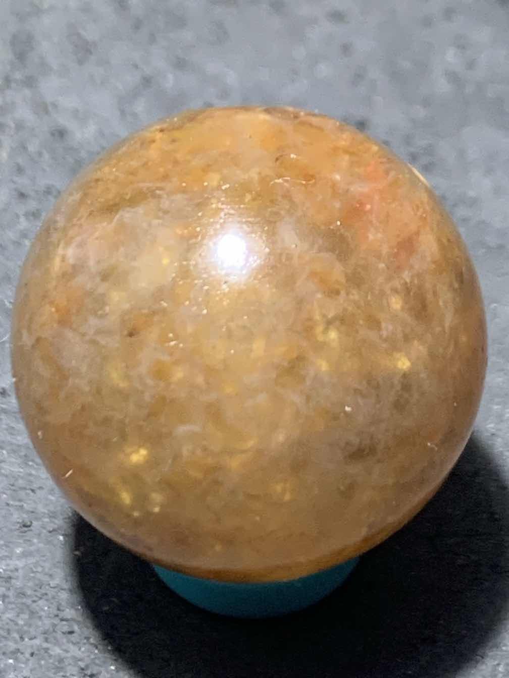 精美满冰飘战国红玛瑙手工雕刻钱币珠一颗！寓意：招财进宝
