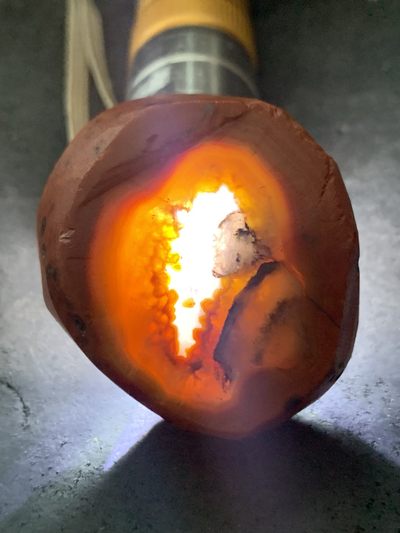 精美冰飘亚光战国红玛瑙明料原石一个！ 精美冰飘亚光战国红玛瑙明料原石一个！