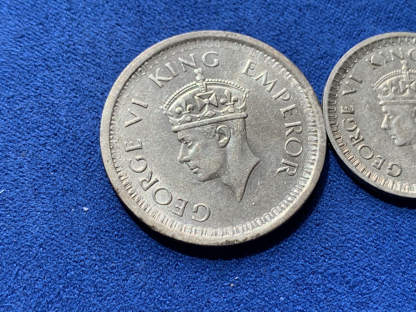 《竞宝斋》第260场-周日，周一，周二 3场连拍 (全场包邮) 3枚一组 印度乔六卢比 1卢比+1/2卢比+1/4卢比