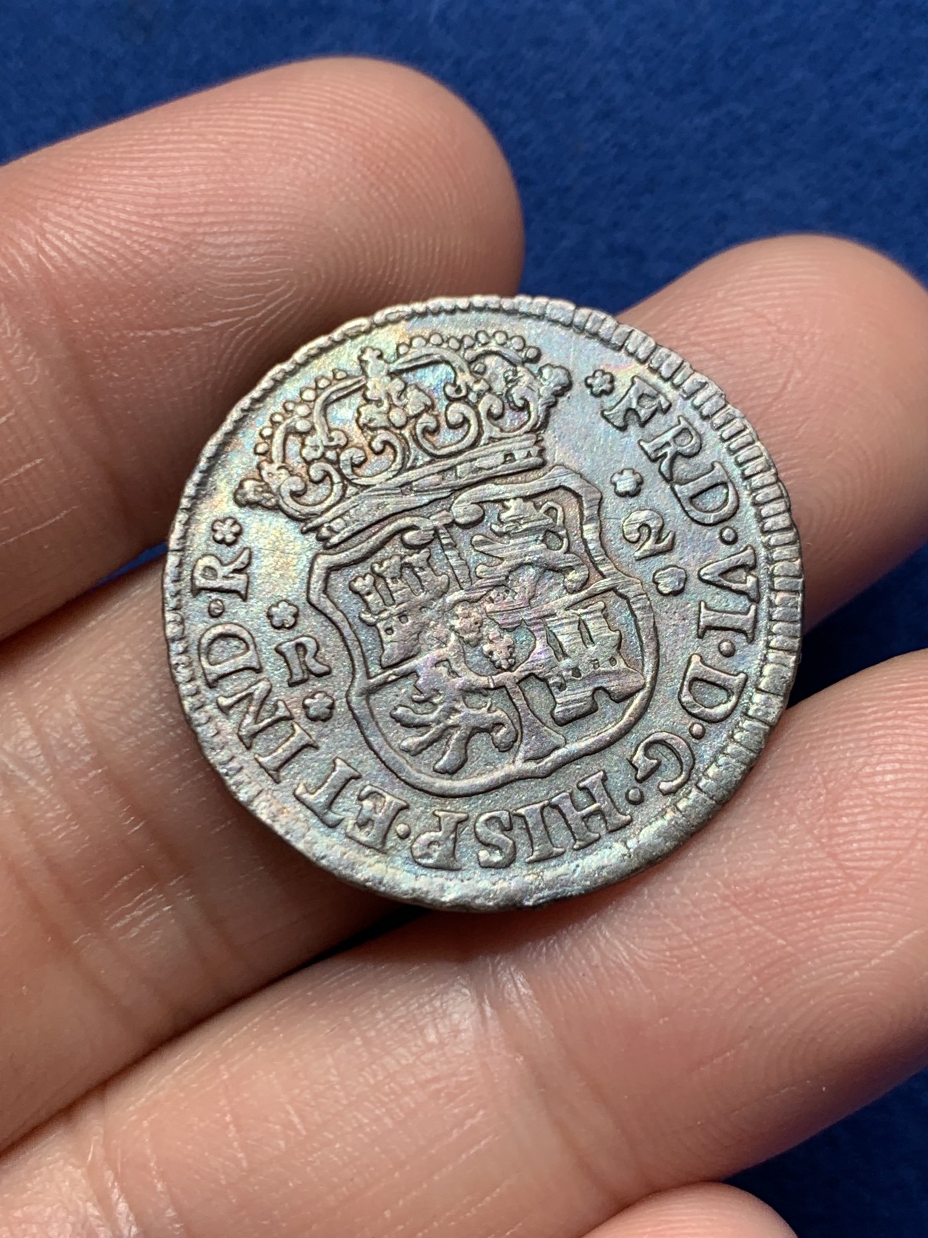 《竞宝斋》第260场-周日，周一，周二 3场连拍 (全场包邮) 西属墨西哥1754年斐迪南六世地球双柱2R银币 打制状态都不错 细节见图