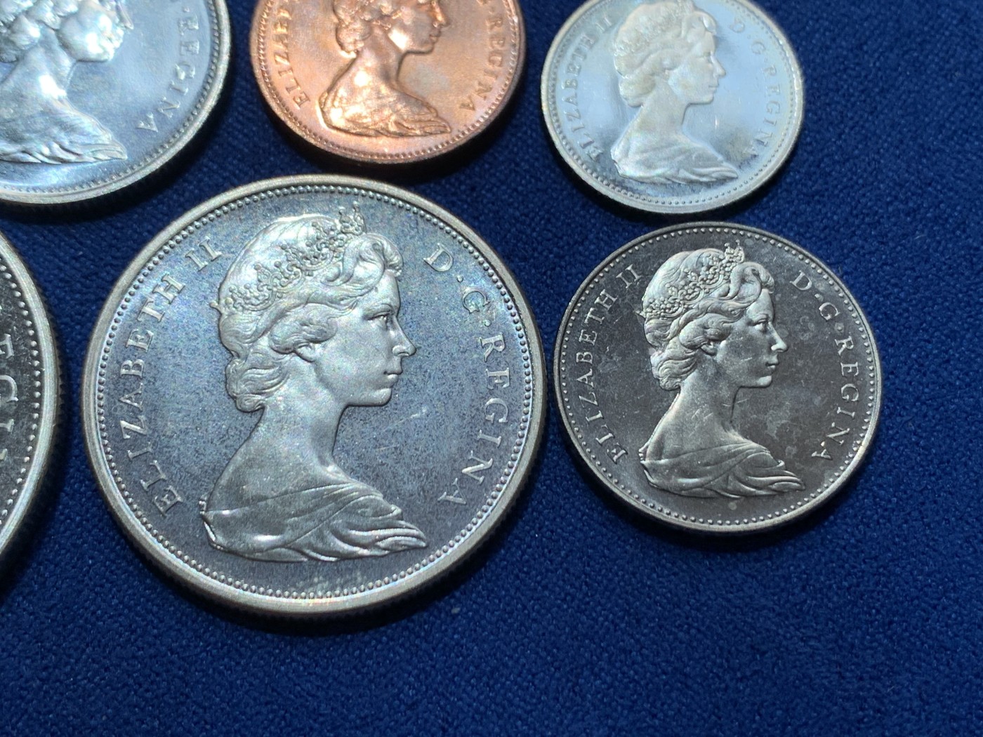 《竞宝斋》第260场-周日，周一，周二 3场连拍 (全场包邮) 6枚一组 加拿大1965年银套币 卷拆品相