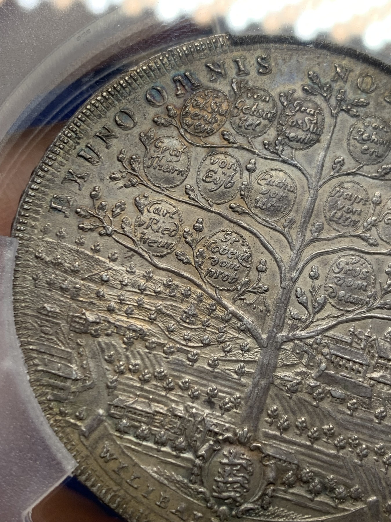 《竞宝斋》第260场-周日，周一，周二 3场连拍 (全场包邮) PCGS MS62 德国 1790 艾希施塔特教宗缺位2泰勒 56克德大银币 宗教色彩浓郁的一枚钱币，全知之眼与世界之树，大规格2T，自然深彩包浆 比白币上分更为难得