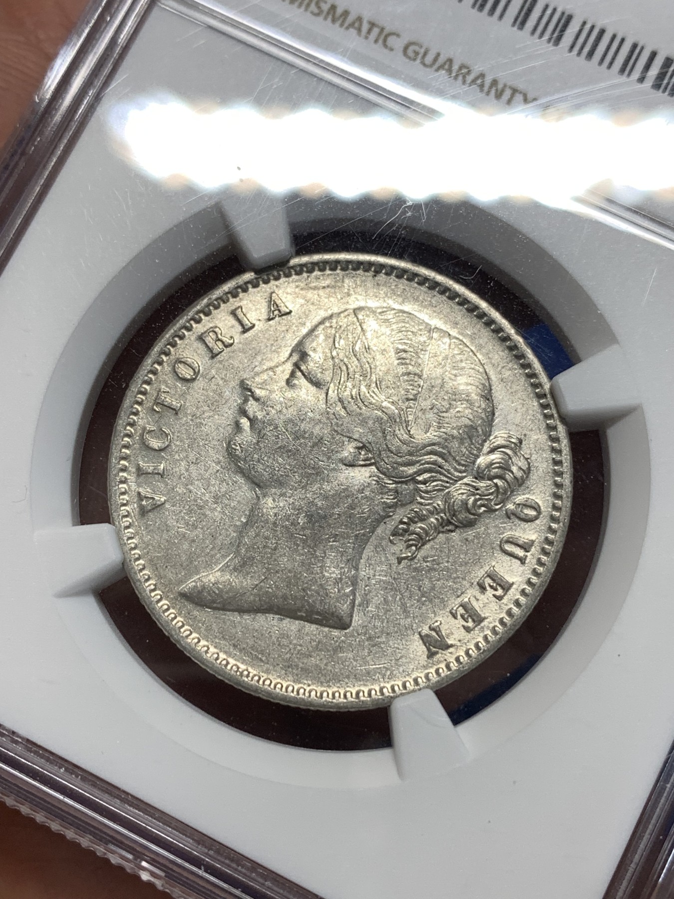 《竞宝斋》第260场-周日，周一，周二 3场连拍 (全场包邮) NGC AU53  英属印度1840年双辫版1卢比银币