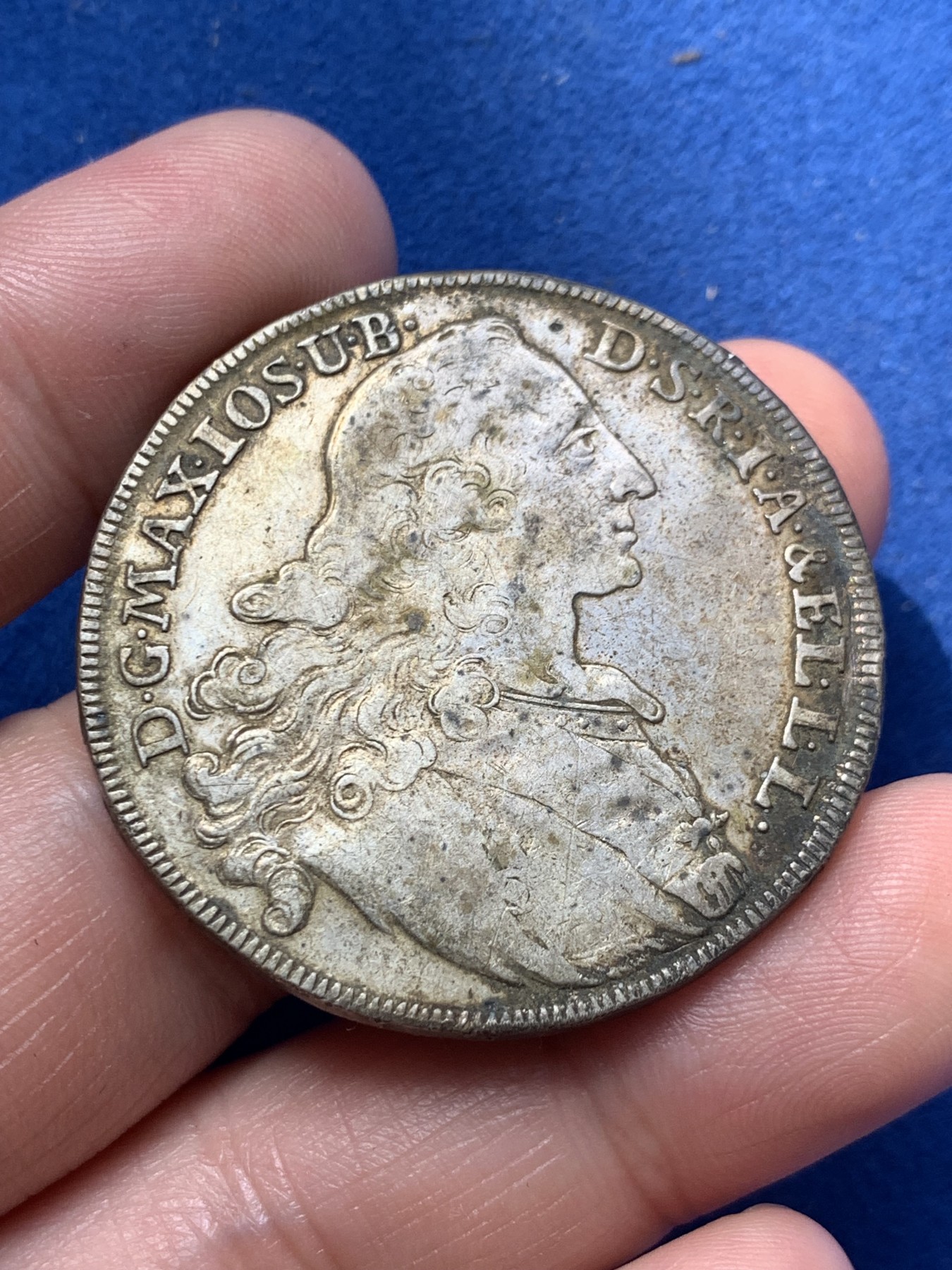 《竞宝斋》第260场-周日，周一，周二 3场连拍 (全场包邮) 德国 1770年 巴伐利亚 马克西米利安 圣母抱婴 泰勒大银币 上边缘有磨痕 细节见图