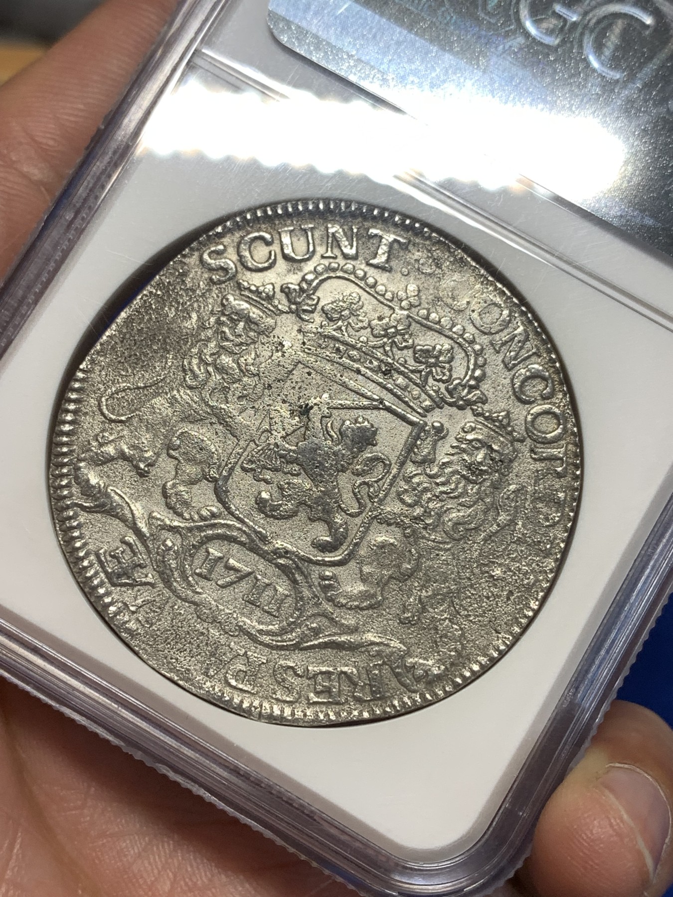 《竞宝斋》第260场-周日，周一，周二 3场连拍 (全场包邮) NGC AUD 荷兰1711年乌得勒支杜卡特骑士大马剑银币 难得的海捞币 尽管受到海水侵蚀 但整体细节仍不错