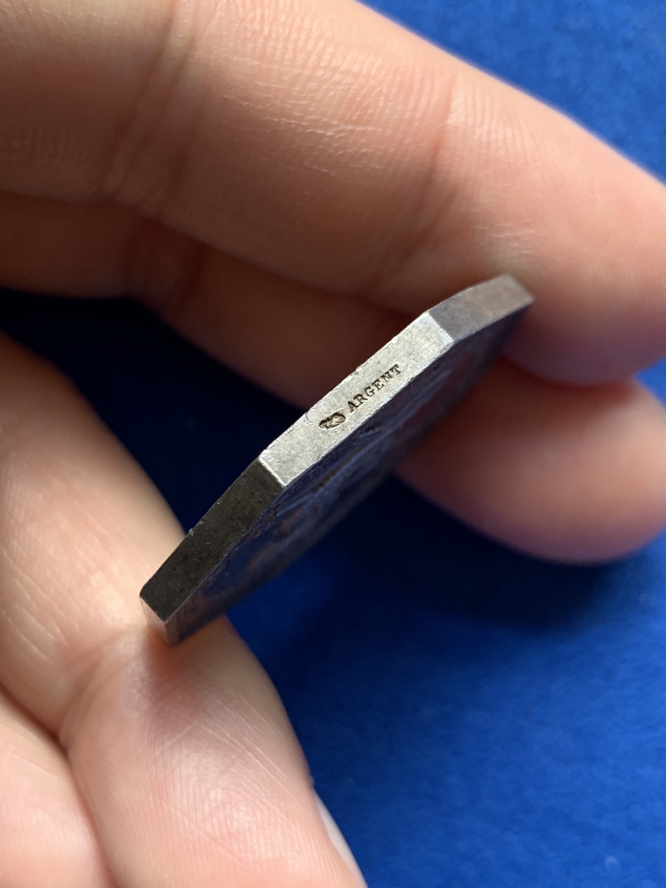 《竞宝斋》第260场-周日，周一，周二 3场连拍 (全场包邮) 法国特雷武公证处八角银质代币，17.52g，32mm，丰饶角边铭