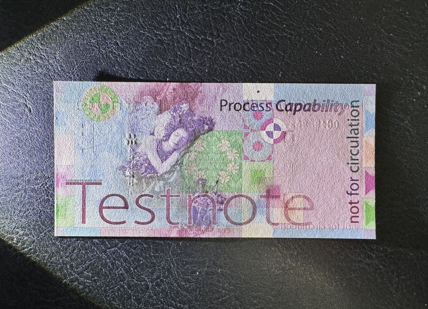 收藏联盟Quantum Auction 第340期拍卖  英国德纳罗DeLaRue 约翰科特兰纪念测试钞 品相全新UNC