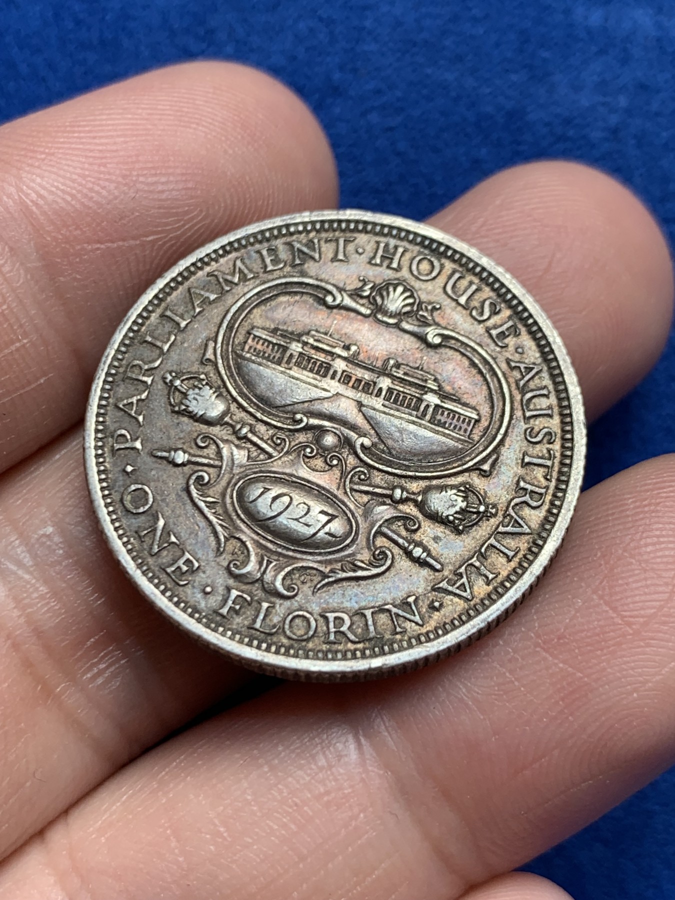 《竞宝斋》第260场-周日，周一，周二 3场连拍 (全场包邮) 澳大利亚1927年乔治五世堪培拉国会大厦2先令银币