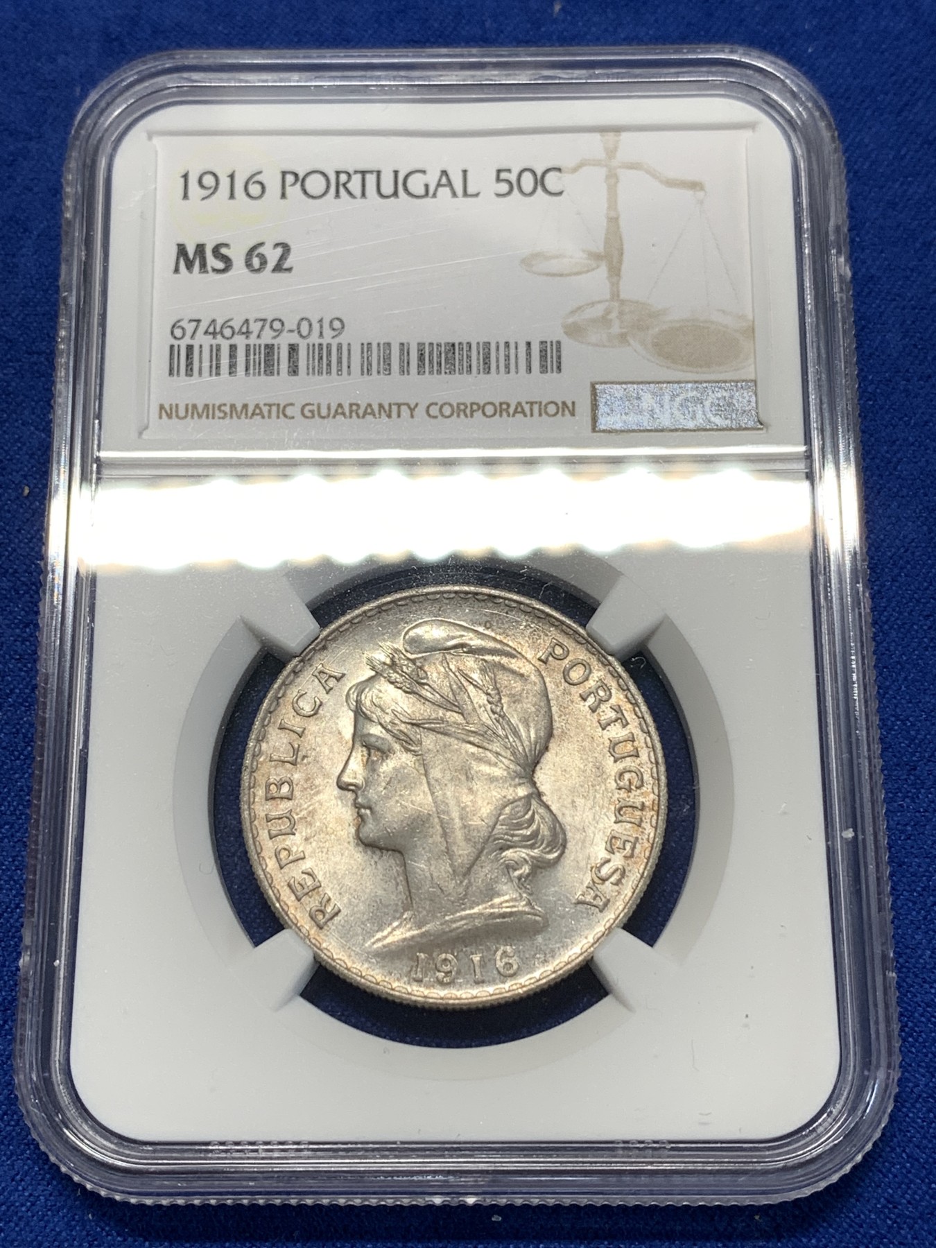 《竞宝斋》第260场-周日，周一，周二 3场连拍 (全场包邮) NGC MS62 葡萄牙1916年 自由女神半圆 50分银币