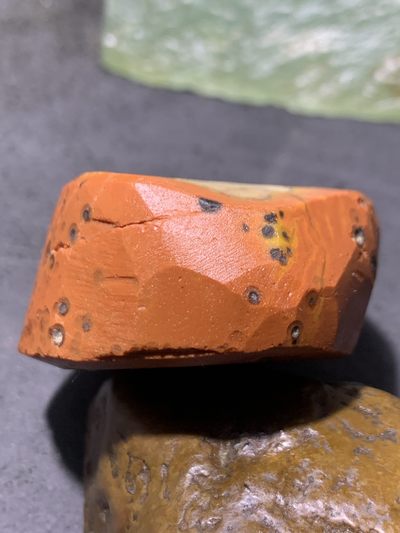 精美冰飘亚光战国红玛瑙明料原石一个！ 精美冰飘亚光战国红玛瑙明料原石一个！