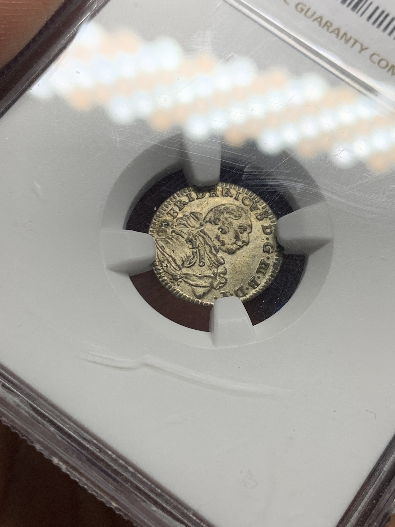 《竞宝斋》第260场-周日，周一，周二 3场连拍 (全场包邮) 季军分 NGC MS62 德国1753年勃兰登堡-拜罗伊特1克鲁泽小银币，特别漂亮。