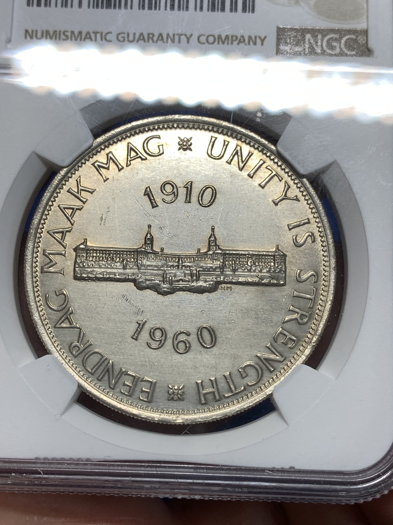 《竞宝斋》第260场-周日，周一，周二 3场连拍 (全场包邮) NGC UNCD 南非1960年50周年联盟大银币