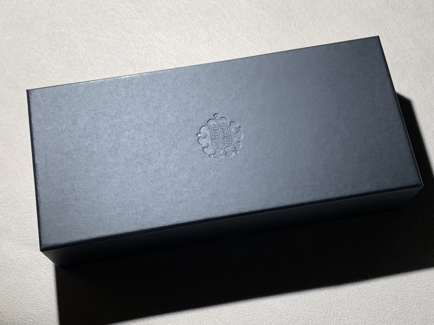 《竞宝斋》第260场-周日，周一，周二 3场连拍 (全场包邮) 4枚一套 NGC PF69-70 2020年英国乔三密印金马剑套装 带木质原盒 限量600套 总重近30克 917金 错过即无