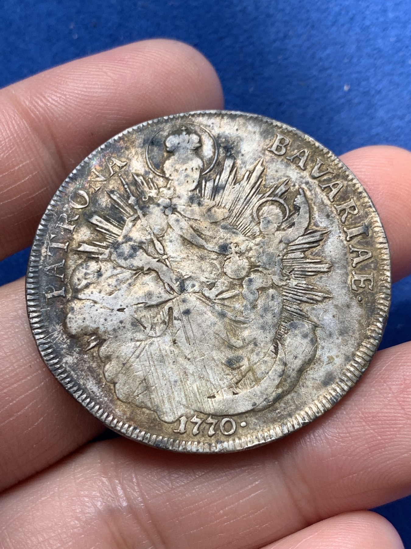 《竞宝斋》第260场-周日，周一，周二 3场连拍 (全场包邮) 德国 1770年 巴伐利亚 马克西米利安 圣母抱婴 泰勒大银币 上边缘有磨痕 细节见图