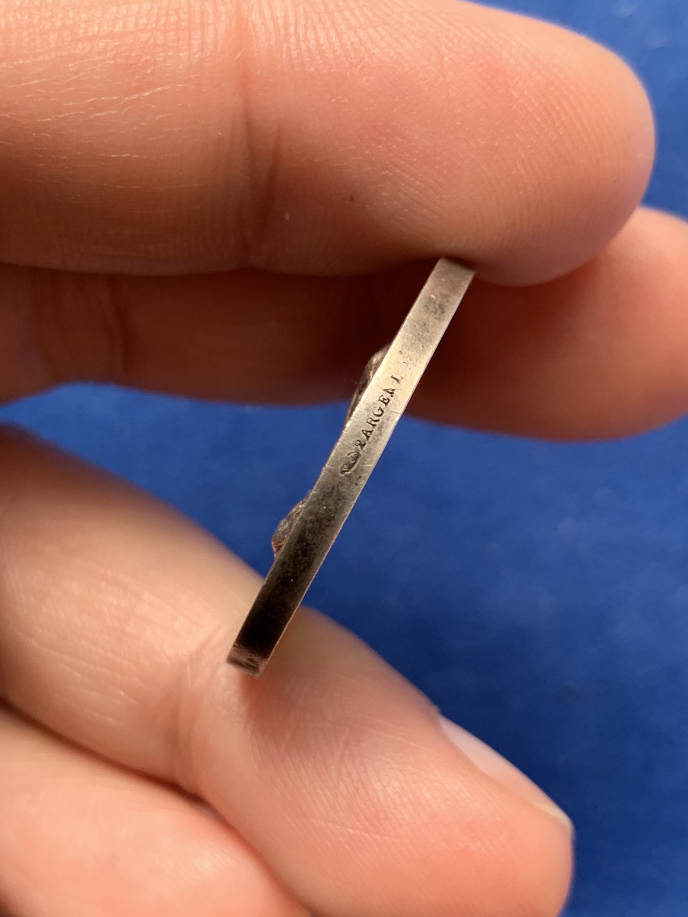 《竞宝斋》第260场-周日，周一，周二 3场连拍 (全场包邮) 法国1928结婚银章 花体手工刻字非常漂亮 11.6克 27.9mm