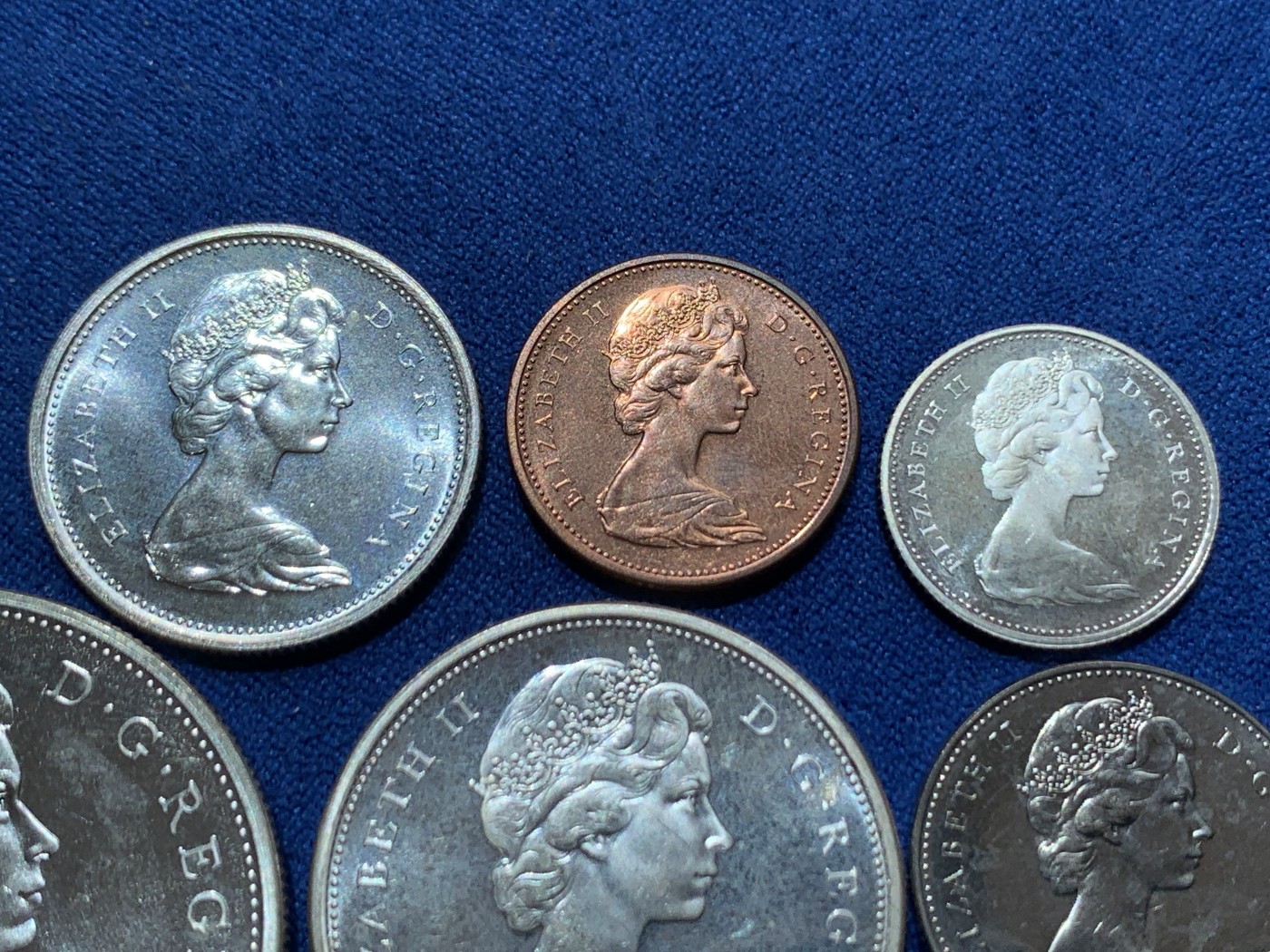 《竞宝斋》第260场-周日，周一，周二 3场连拍 (全场包邮) 6枚一组 加拿大1965年银套币 卷拆品相