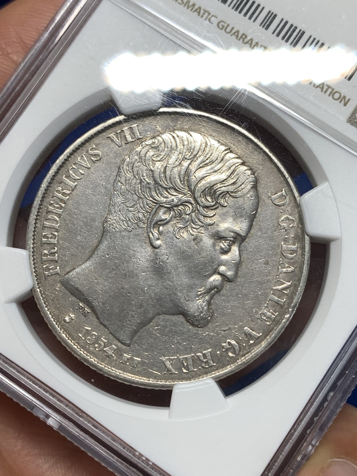 《竞宝斋》第260场-周日，周一，周二 3场连拍 (全场包邮) NGC AUD 丹麦1854年费德里科七世2RD大银币