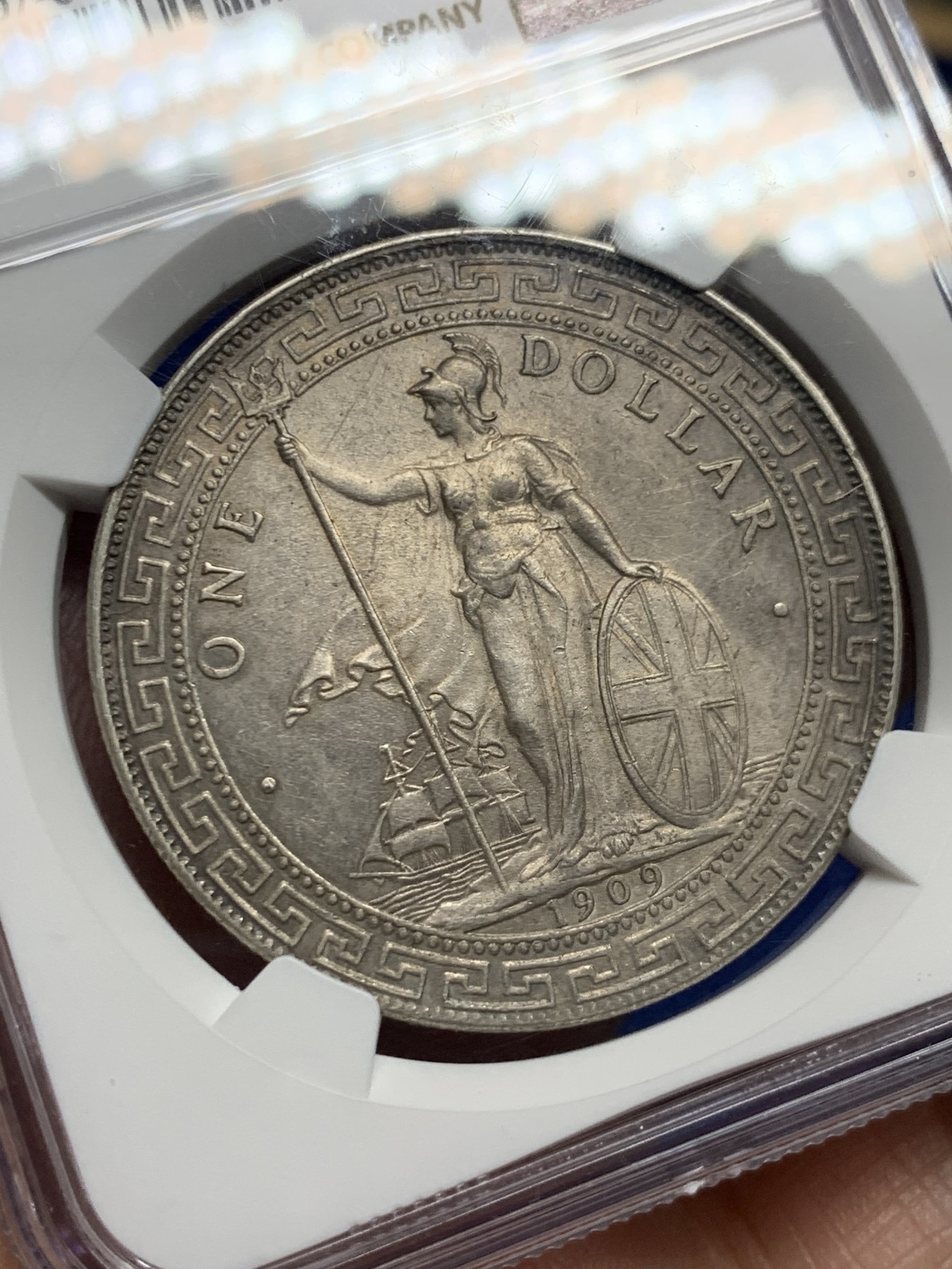 《竞宝斋》第260场-周日，周一，周二 3场连拍 (全场包邮) NGC MS62 英国 1909年B版 站洋 银元 不多见的年份 原味包浆 看着舒服