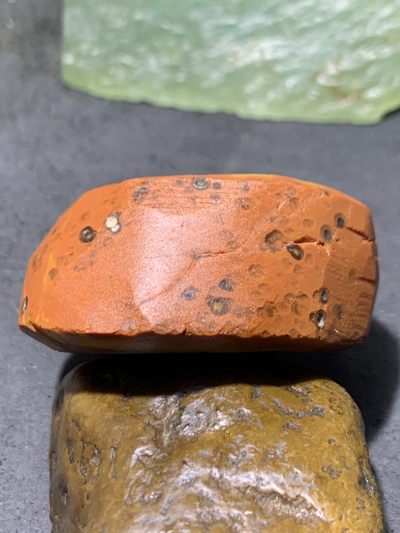 精美冰飘亚光战国红玛瑙明料原石一个！ 精美冰飘亚光战国红玛瑙明料原石一个！