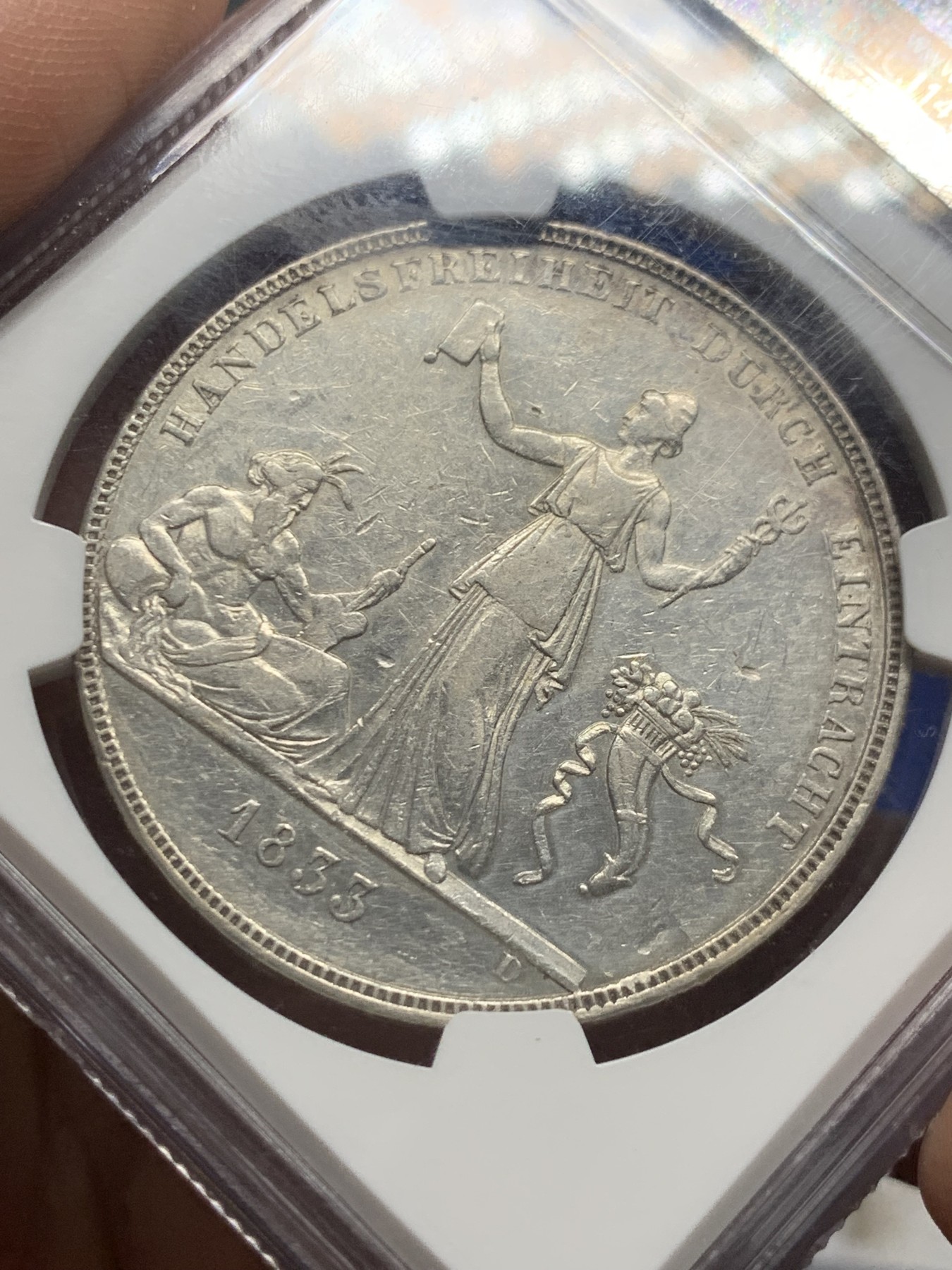 《竞宝斋》第260场-周日，周一，周二 3场连拍 (全场包邮) NGC XF45 德国1833年符腾堡威廉一世头像拿花女神纪念自由贸易协定泰勒银币 斯图加特铸币厂W版