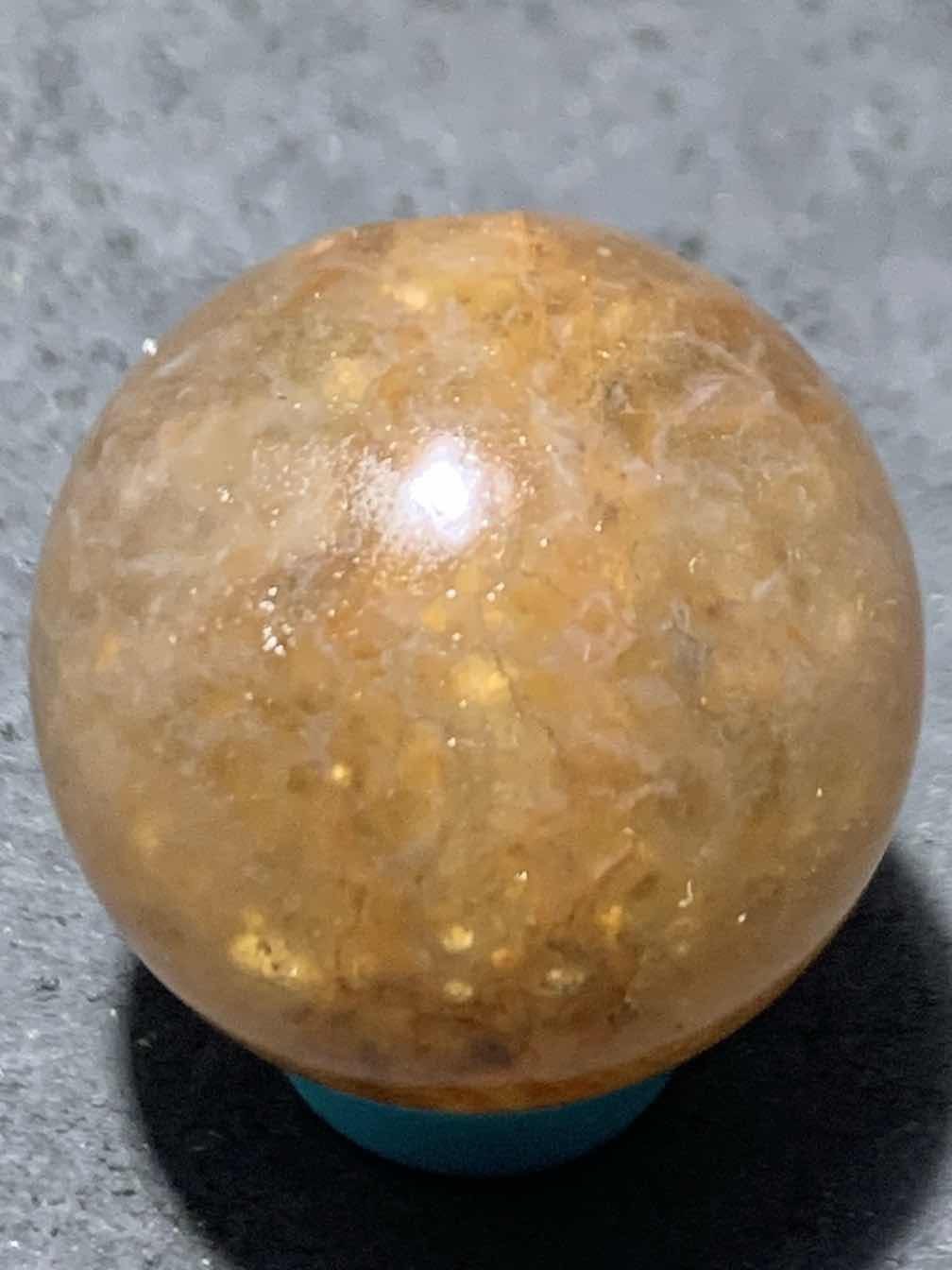 精美满冰飘战国红玛瑙手工雕刻钱币珠一颗！寓意：招财进宝