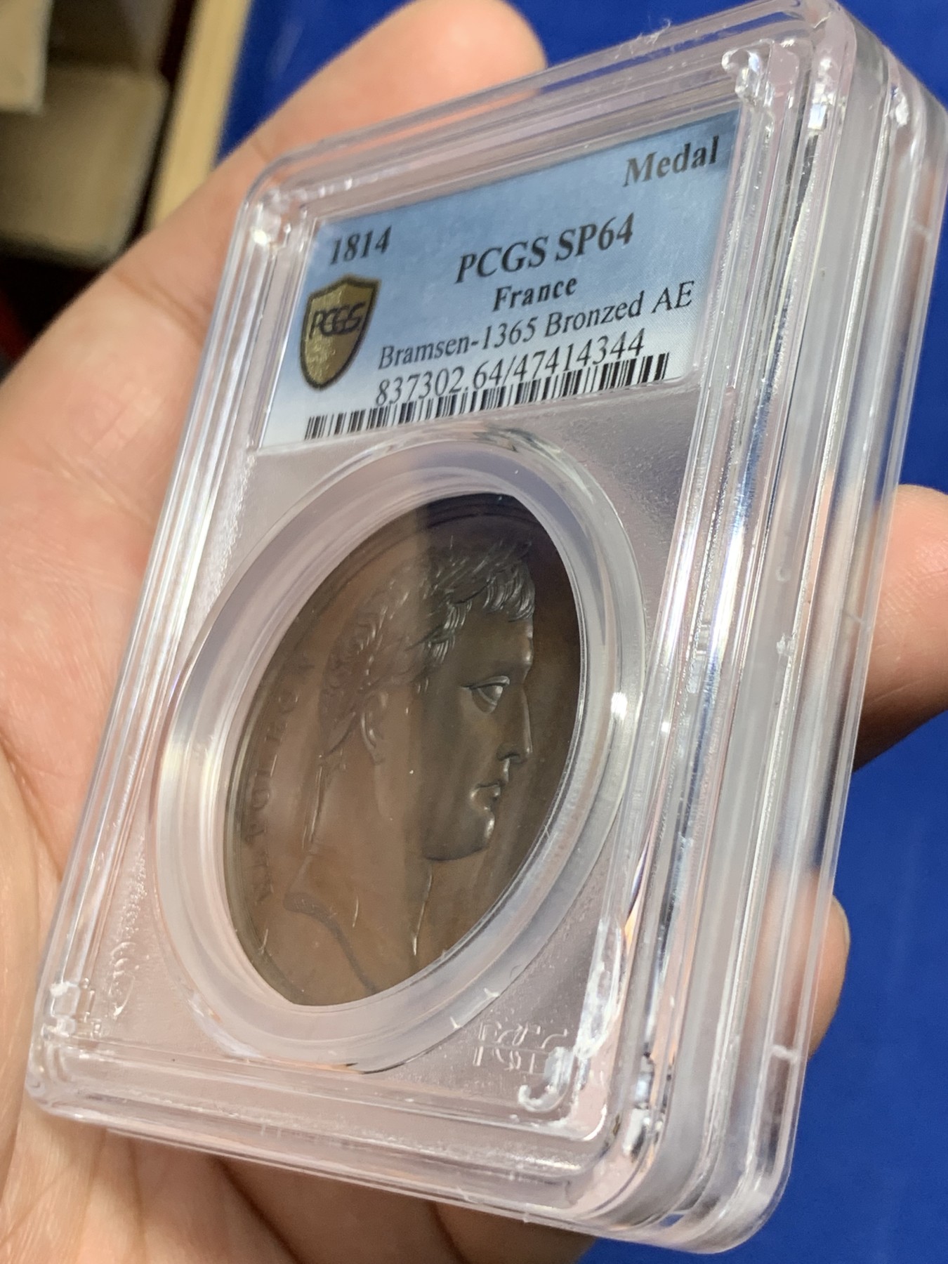 《竞宝斋》第260场-周日，周一，周二 3场连拍 (全场包邮) 唯一冠军分 PCGS SP64 法国1814年拿破仑一世巴黎之战原铸铜章 背面幸运女神站在一艘即将沉没的战船随之慢慢下沉 暗示是役巴黎的陷落 拿破仑帝国的崩溃 充满了哀伤的气息