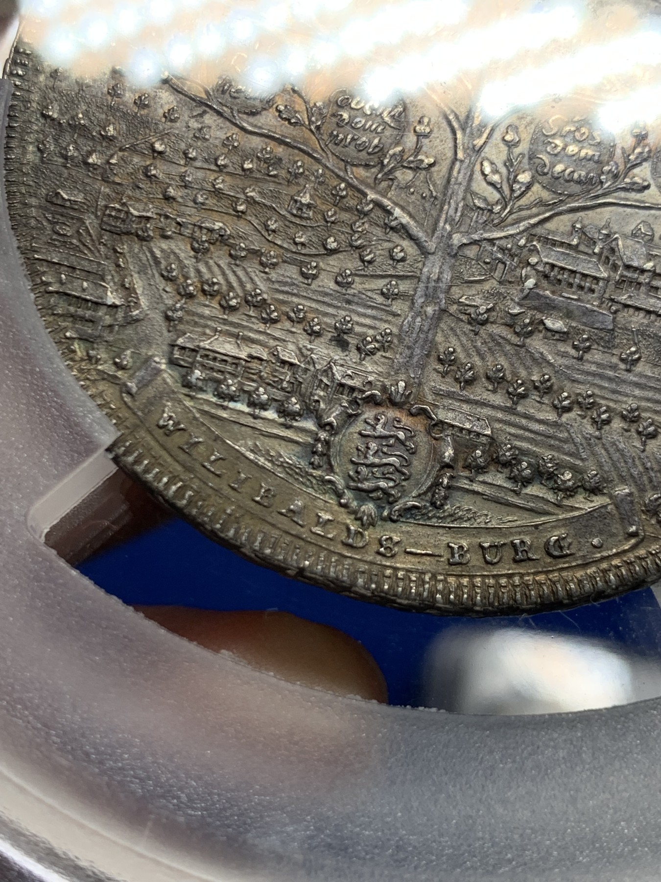《竞宝斋》第260场-周日，周一，周二 3场连拍 (全场包邮) PCGS MS62 德国 1790 艾希施塔特教宗缺位2泰勒 56克德大银币 宗教色彩浓郁的一枚钱币，全知之眼与世界之树，大规格2T，自然深彩包浆 比白币上分更为难得