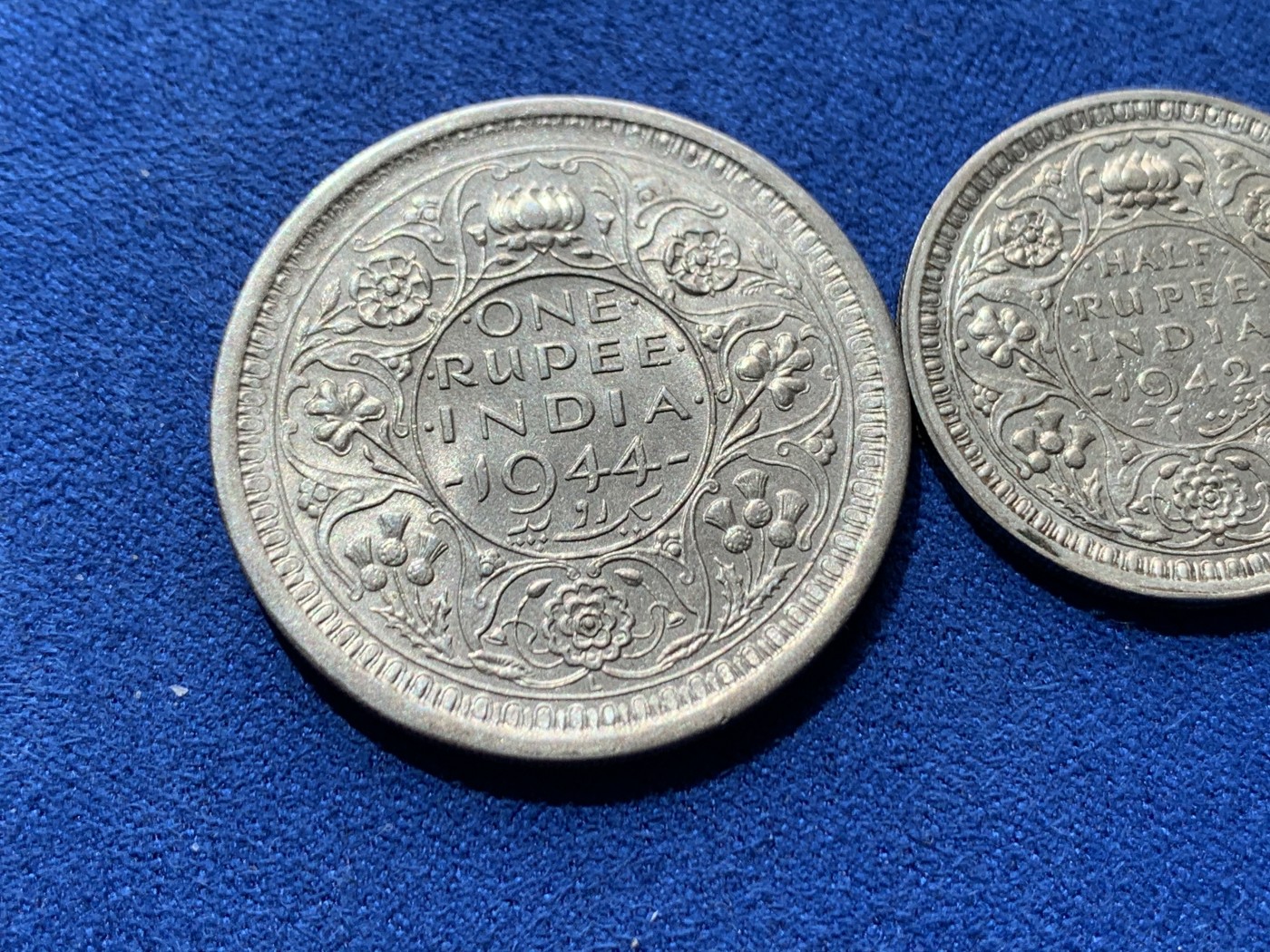 《竞宝斋》第260场-周日，周一，周二 3场连拍 (全场包邮) 3枚一组 印度乔六卢比 1卢比+1/2卢比+1/4卢比