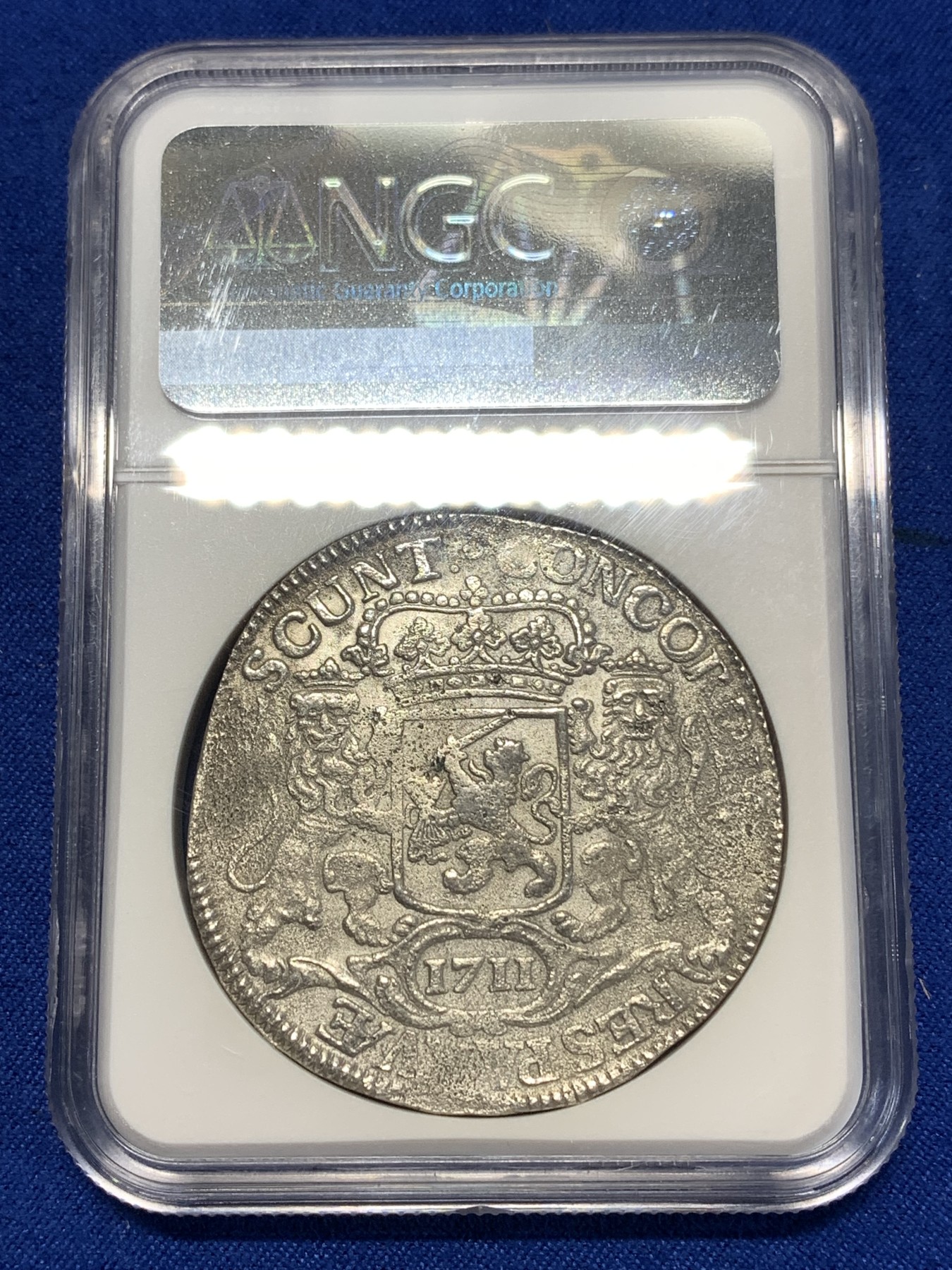 《竞宝斋》第260场-周日，周一，周二 3场连拍 (全场包邮) NGC AUD 荷兰1711年乌得勒支杜卡特骑士大马剑银币 难得的海捞币 尽管受到海水侵蚀 但整体细节仍不错