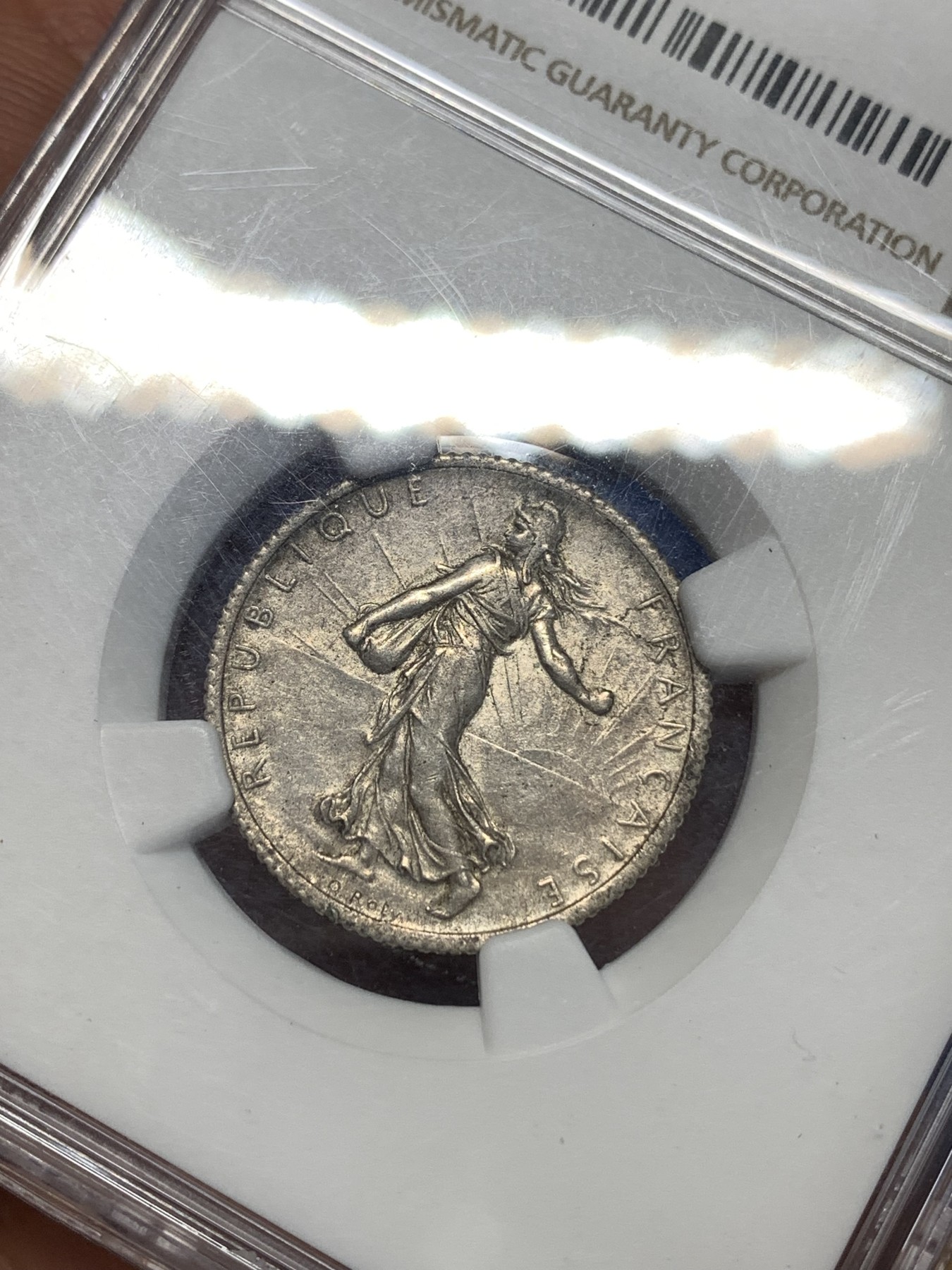 《竞宝斋》第260场-周日，周一，周二 3场连拍 (全场包邮) NGC AUD 法国1917年播种女神1法郎银币 老包浆