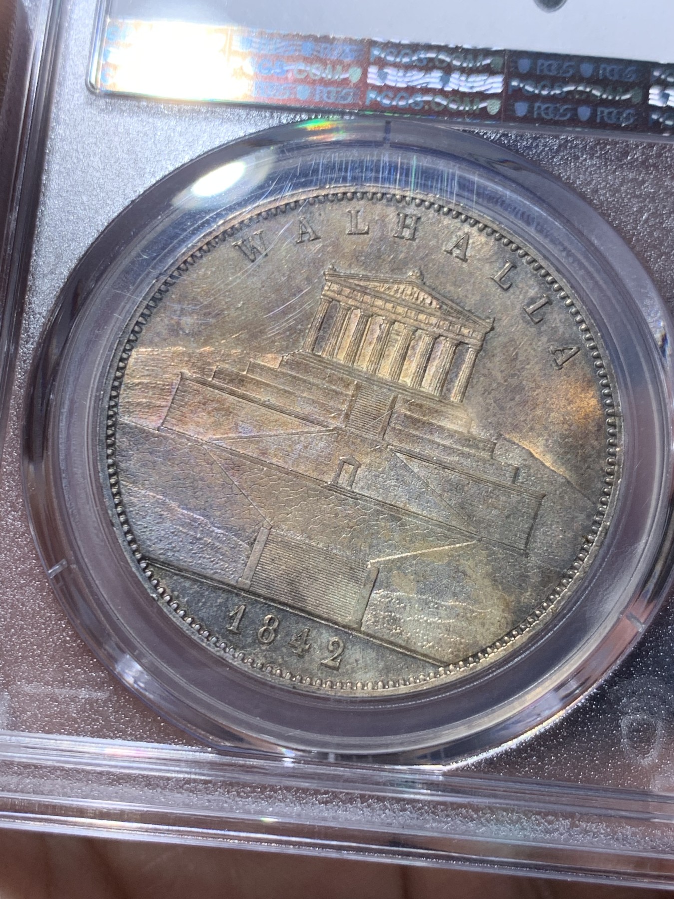 《竞宝斋》第260场-周日，周一，周二 3场连拍 (全场包邮) PCGS MS62 德国 巴伐利亚1842年瓦尔哈拉英灵神殿历史2泰勒37克的大银币 深包浆 好状态 MS不多见