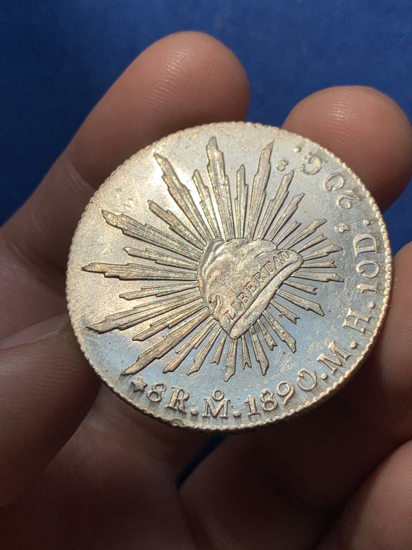 《竞宝斋》第260场-周日，周一，周二 3场连拍 (全场包邮) 1890年墨西哥8R鹰洋银币 带转光 鹰脖子上有戳 细节见图