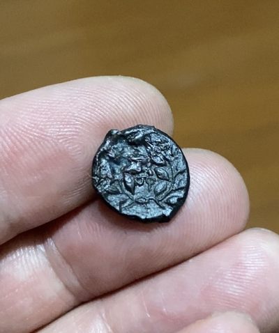 古希腊 佛基斯。正面牛首 两侧有挂珠，背后是花环，少有品种 约公元前347-346年的联邦货币。  15毫米，1.93克 17 非常好