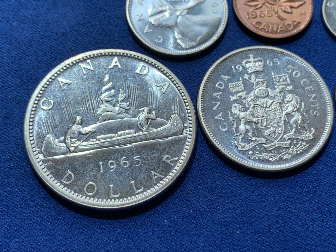 《竞宝斋》第260场-周日，周一，周二 3场连拍 (全场包邮) 6枚一组 加拿大1965年银套币 卷拆品相